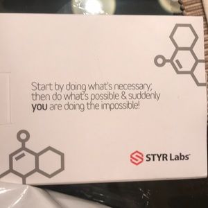 🌺🌵BNWOT STYR labs. Activity tracker exercise